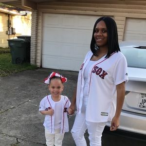 Meet your Posher, Lacareya